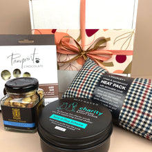 Load image into Gallery viewer, Winter Paws Gift Box
